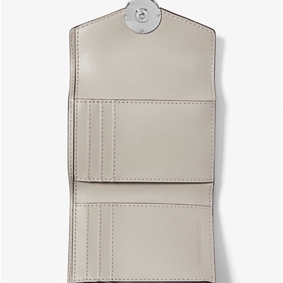 Authentic Carmen Michael Kors wallet - Picture 8 of 8